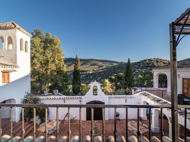 VILLA RURAL DE LUJO EN CAMPO ANDALUZ