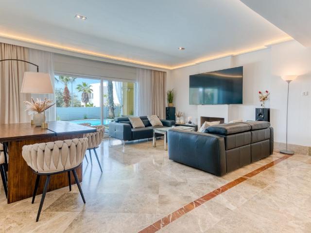 Villa Semi adosada Contemporánea con Vistas al Mar y Tecnolo. 194m² Santa Amalia