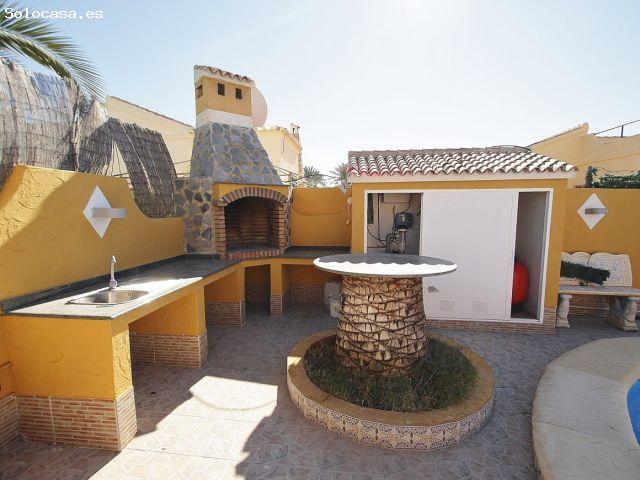 VILLA SEMI INDEPENDIENTE EN LA SIESTA TORREVIEJA