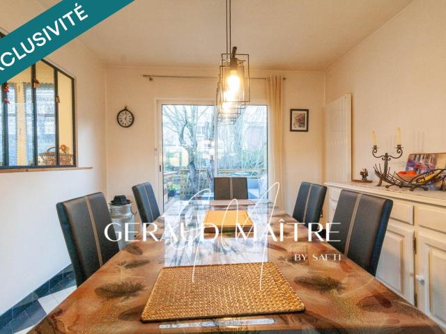villa séparée en 3 appartements 196m² Roquefort sur Soulzon