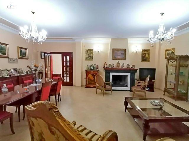 VILLA SEÑORIAL CON PISCINA EN ARCHIDONA