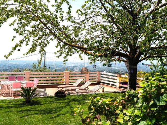 Villa singola in affitto a Velletri via Formellonzi