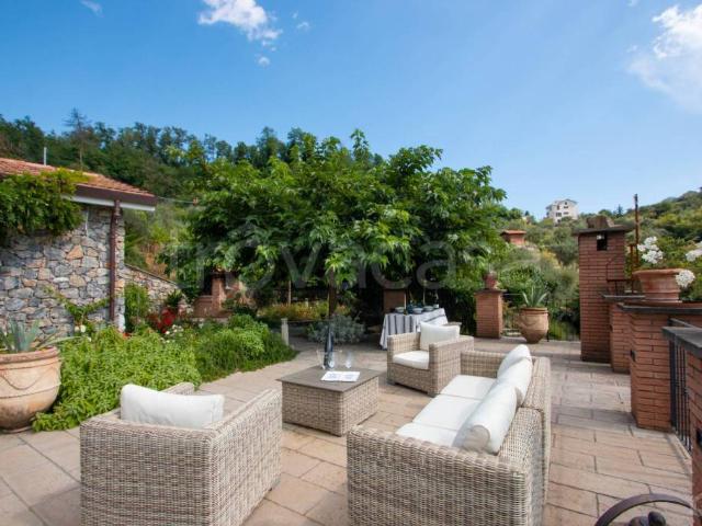 Villa singola in affitto a Vezzano Ligure via Cerretta Alta, 4