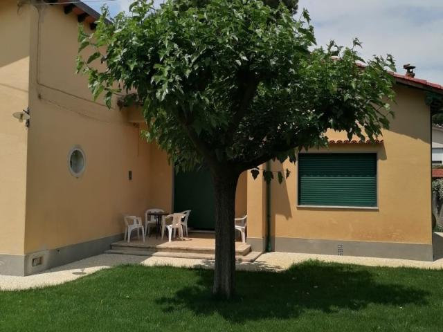 Villa Singola in Affitto a Camaiore Lido Di Camaiore