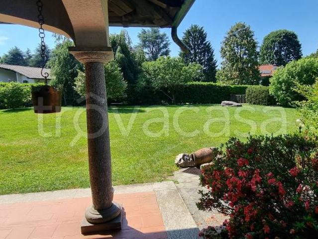Villa singola in affitto a Cantù via Cascina Pelada