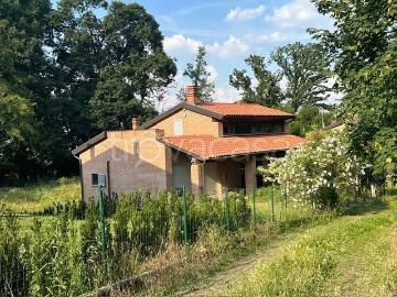Villa singola in affitto a Casatenovo via Giuseppe Verdi, 20