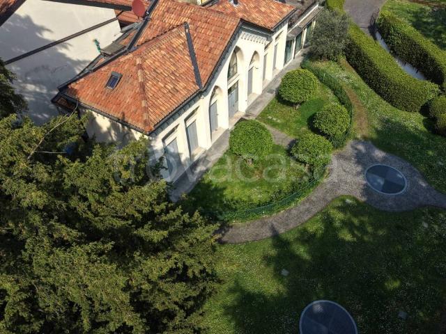 Villa singola in affitto a Desio