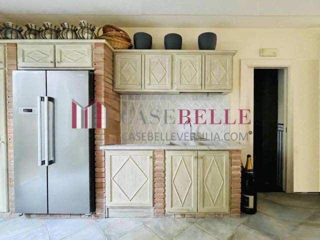 Villa singola in affitto a Forte dei Marmi via Ragazzi del '99, 63