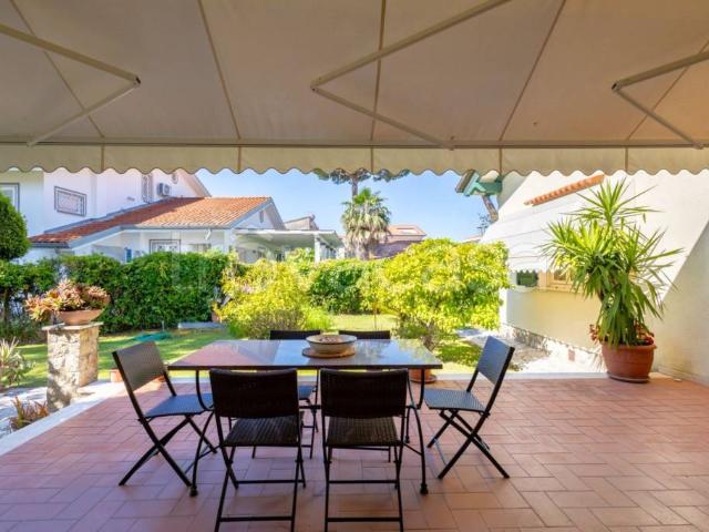 Villa singola in affitto a Forte dei Marmi via Trento