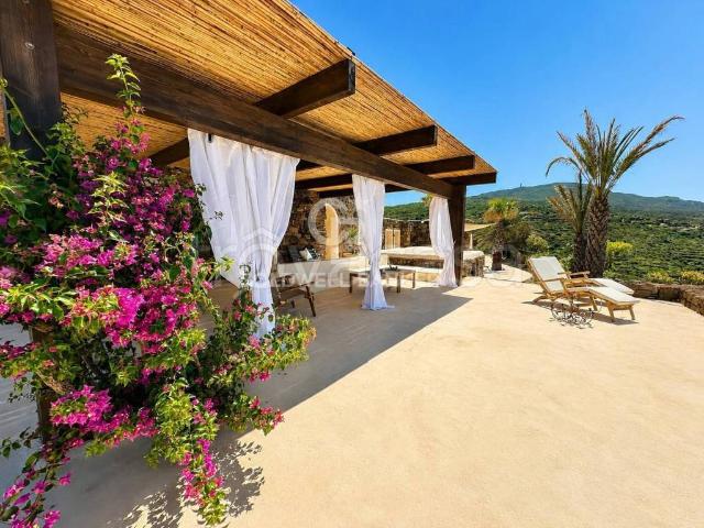 Villa singola in affitto a Pantelleria