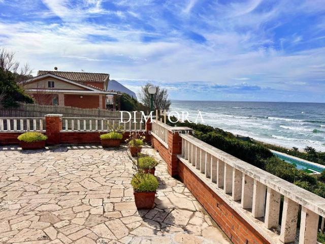 Villa singola in affitto a Sabaudia strada Lungomare Pontino