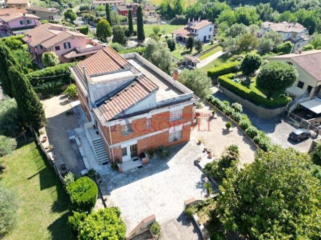 Villa 12 locali Rif. 2658