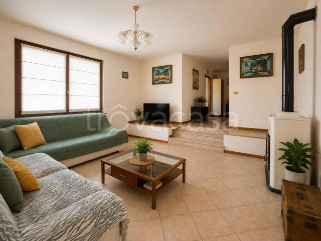 Villa singola in vendita a Tavagnacco via Leonardo da Vinci, 34