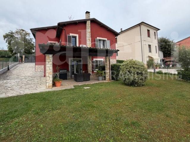 Villa singola in vendita a Terni, Polymer Collescipoli