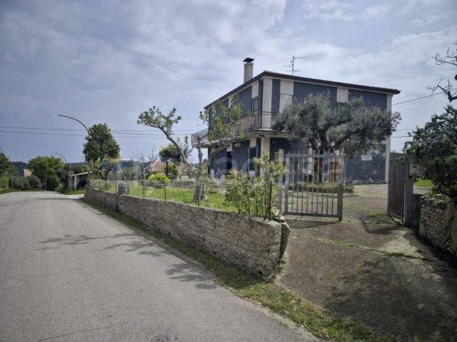 Villa singola in vendita a Torrevecchia Teatina via Sanguineto 50