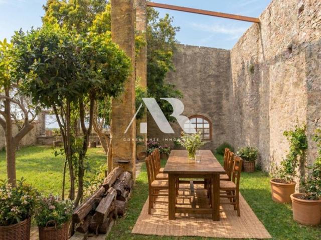 Villa singola in vendita a Torri del Benaco via Benedetto Cairoli, 2