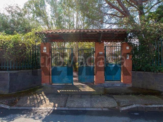 Villa singola in vendita a Tremestieri Etneo via Catania, 3/5