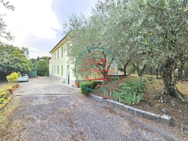 Villa singola in vendita a Uzzano via Giovanni Amendola