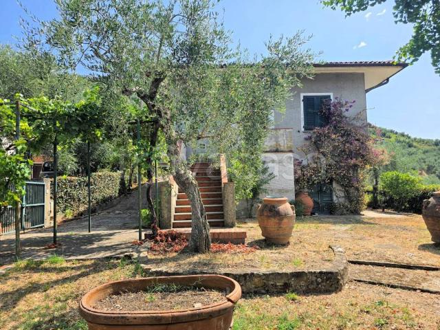 Villa singola in vendita a Uzzano via Giuseppe Verdi