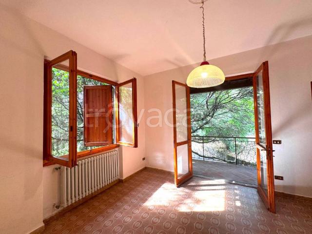 Villa singola in vendita a Vaiano via Casadonica, Schignano