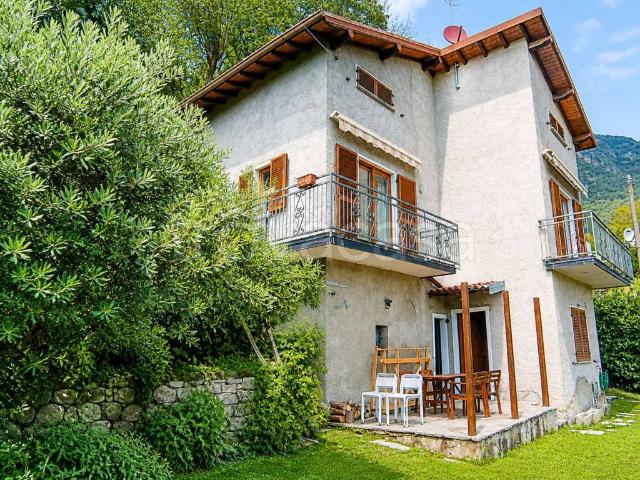 Villa singola in vendita a Valsolda strada Sasso Rosso Dasio