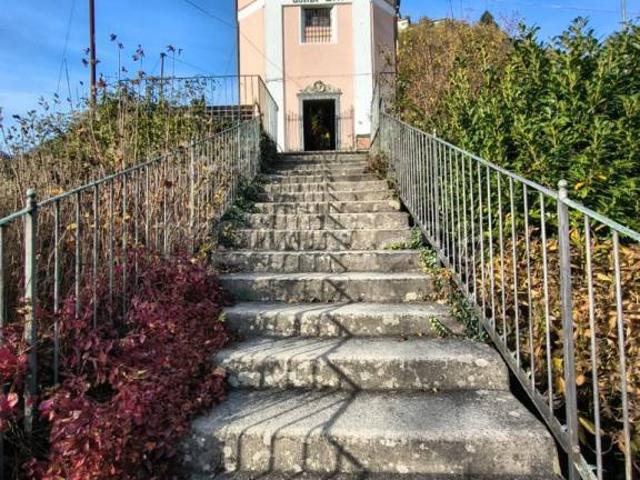 Villa singola in vendita a Varallo