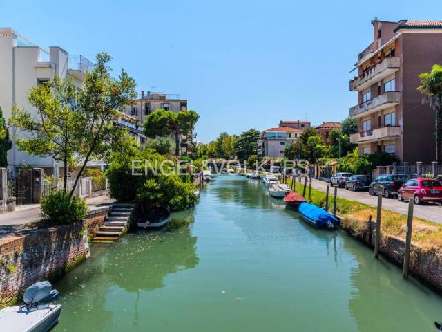 Villa singola in vendita a Venezia via Lorenzo Marcello, Lido di Venezia