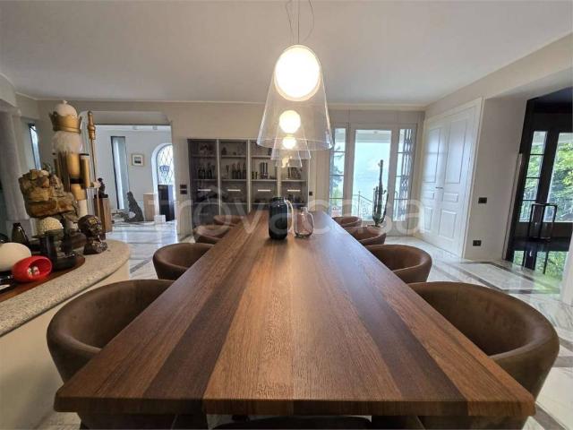 Villa singola in vendita a Verbania via Troubetzkoy, Suna