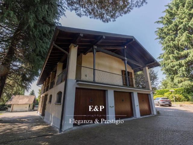 Villa singola in vendita a Vergiate via Biancospino