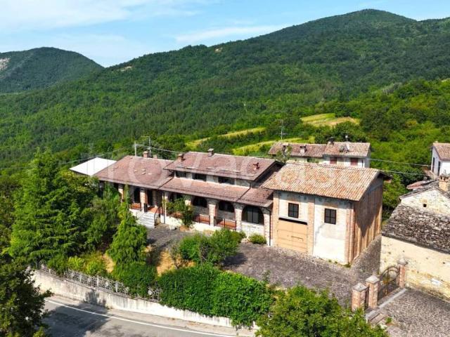 Villa singola in vendita a Vezzolacca, Vernasca