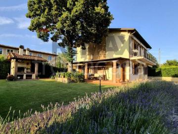 Villa singola in vendita a Vinci via pietramarina, 180
