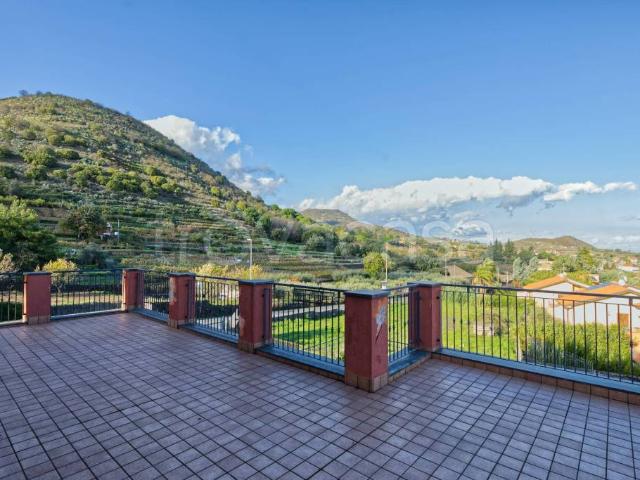 Villa singola in vendita a Viagrande via Cava, 39