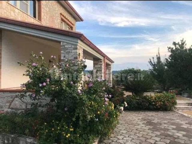 Villa singola in vendita a Vico del Gargano