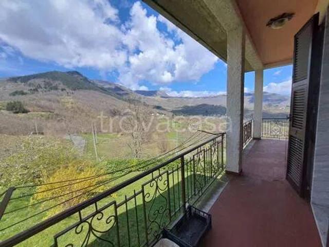 Villa singola in vendita a Zeri
