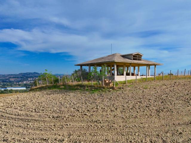 Villa singola in vendita a Ancarano, Collinare