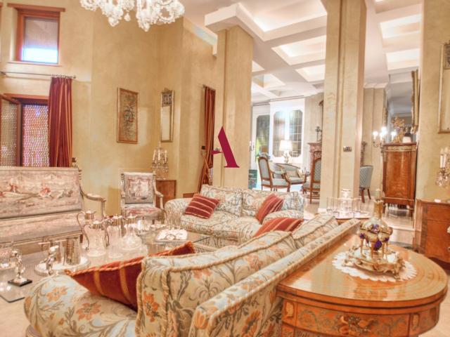 VILLA SINGOLA in vendita a Avellino