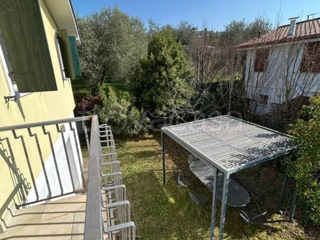 Villa singola in vendita a Bardolino via Bottrigo