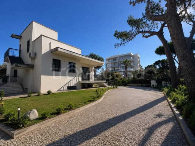 Villa singola in vendita a Bari, Santa Caterina