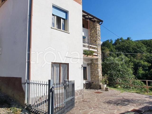 Villa singola in vendita a Bettola