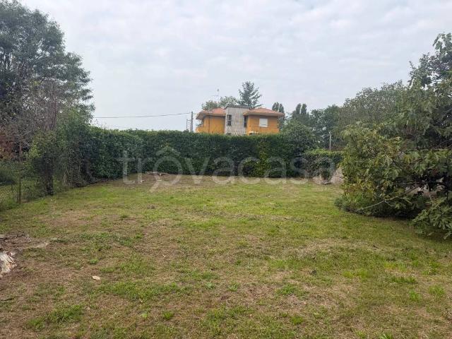 Villa singola in vendita a Borgomanero via Gozzano