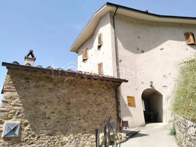 Villa singola in vendita a Camaiore