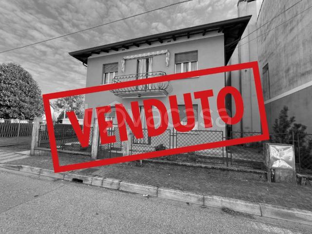 Villa singola in vendita a Camino al Tagliamento via Aquileia, 31