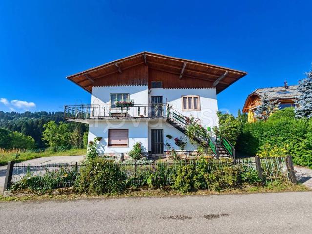 Villa singola in vendita a Canove di Roana via Marchisera
