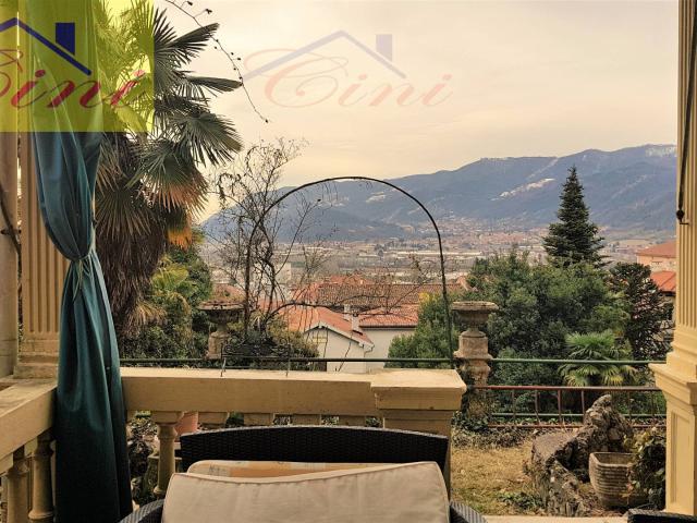 VILLA SINGOLA in vendita a Calolziocorte, Calolzio centro