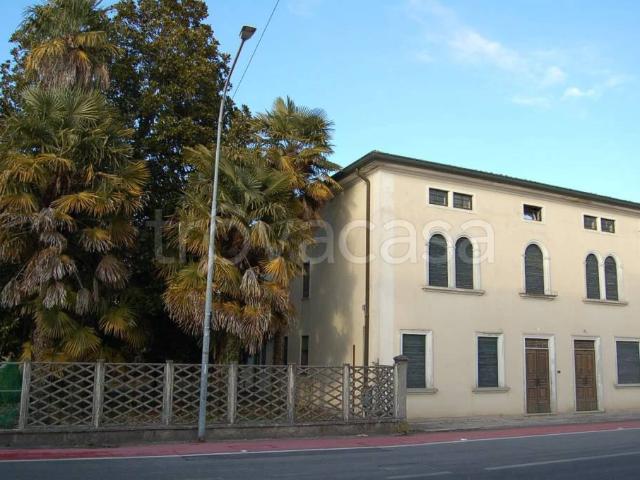 Villa singola in vendita a Carmignano di Brenta via Roma