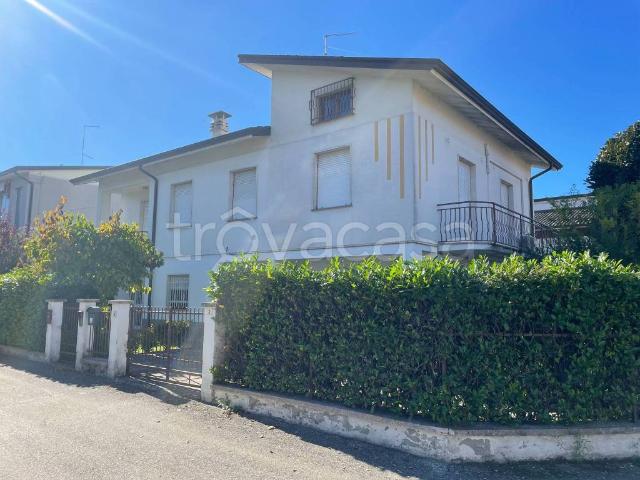 Villa singola in vendita a Carpaneto Piacentino via Mario Meli, 2A