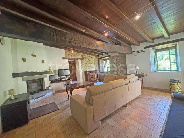Villa singola in vendita a Carpineti via Romagnano, 21