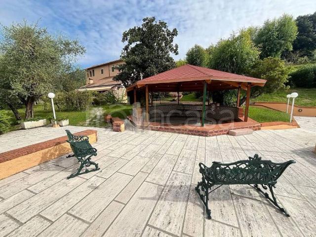 Villa singola in vendita a Carrara via Cavaiola