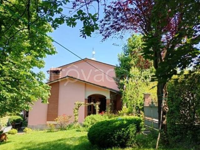 Villa singola in vendita a Castana