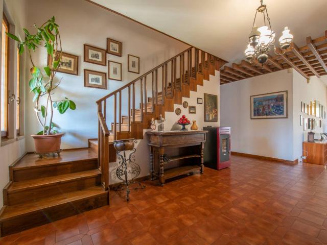 Villa Singola in vendita a Castel d'Azzano, Beccacivetta